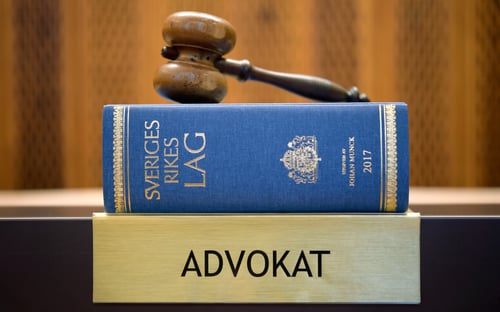 Därför utesluts Neo Barstedt - totalsågas av samfundet