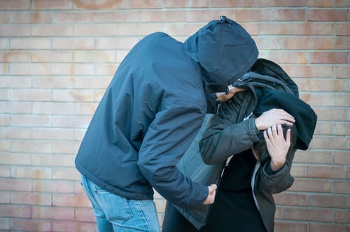 HD skärper straffet för 16-åring som tog med sig knivar till skolan