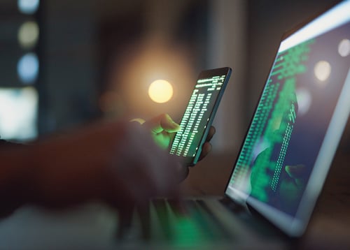 Polisens intrång i mobiler väcker kritik