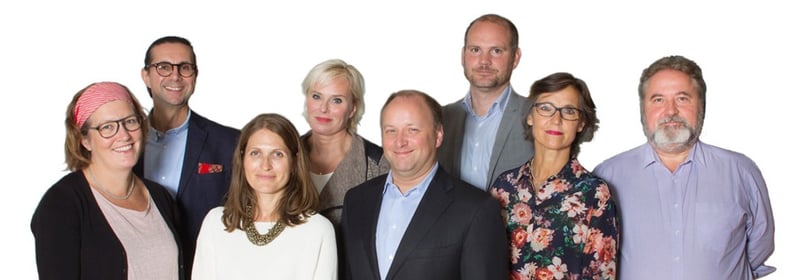 SENJ-gruppbild-svenskjuridik-vit-bakgrund-1500x350