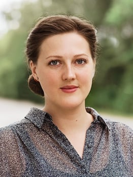 Tova-Bennet-420x600