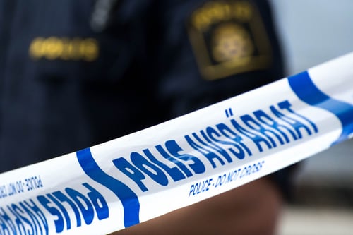 Advokat åtalas för grovt skyddande av brottsling - falskt bevis planterades