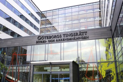 Två döms efter Estoniadykningar