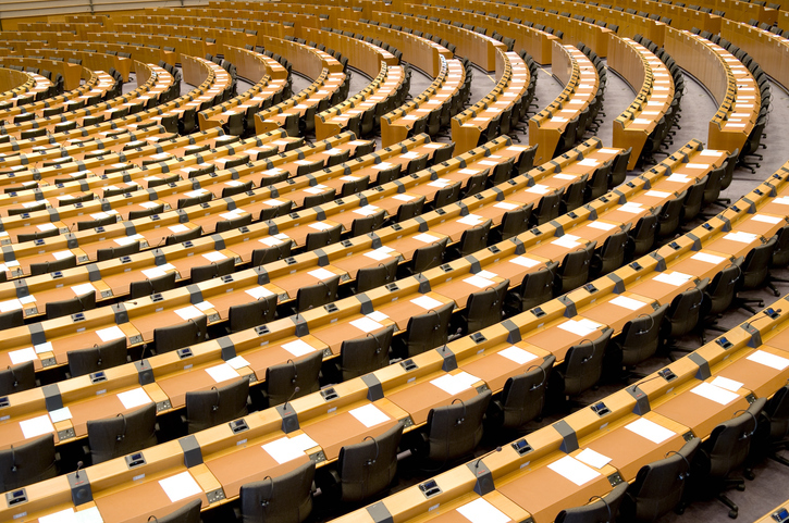 EU-domstolen om fri rörlighet för advokater och biträdande jurister inom unionen